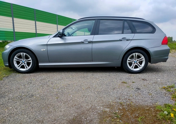 BMW Seria 3 cena 27900 przebieg: 186000, rok produkcji 2010 z Płońsk małe 407